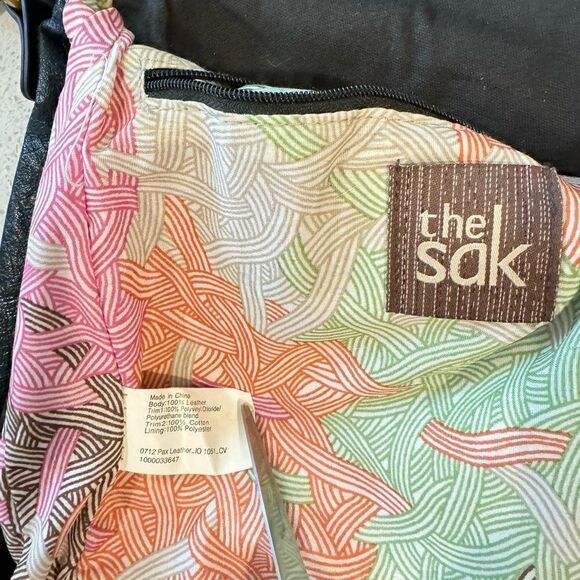 The Sak Women’s Black Leather Crossbody Messenger Bag Multi Functional Pockets - Picture 6 of 16